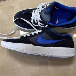 Authentic Nike SB  Force 58 Blue and Black Sneakers size 11 new without box